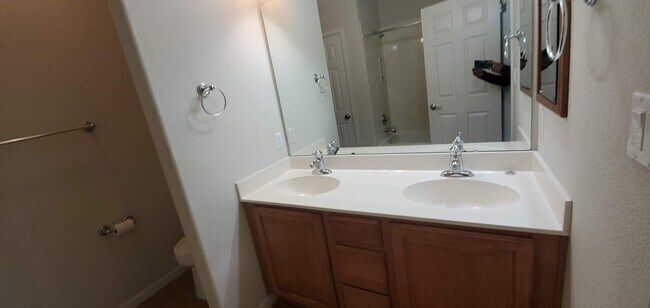 Building Photo - 3533 Tierra Abierta Pl NE