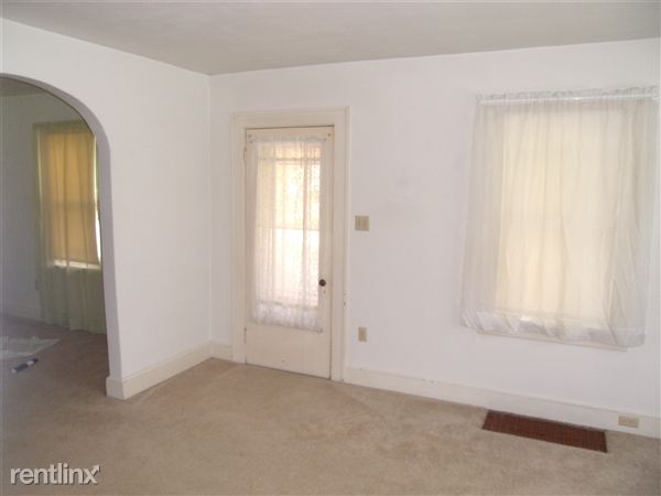 Building Photo - 149 Woodland Ave