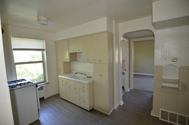 Foto del edificio - 6508 Montgomery Rd