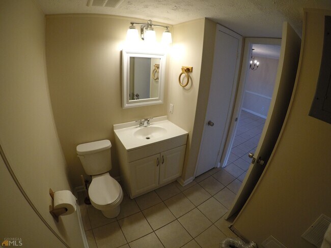 Building Photo - 423 Northdale Ct