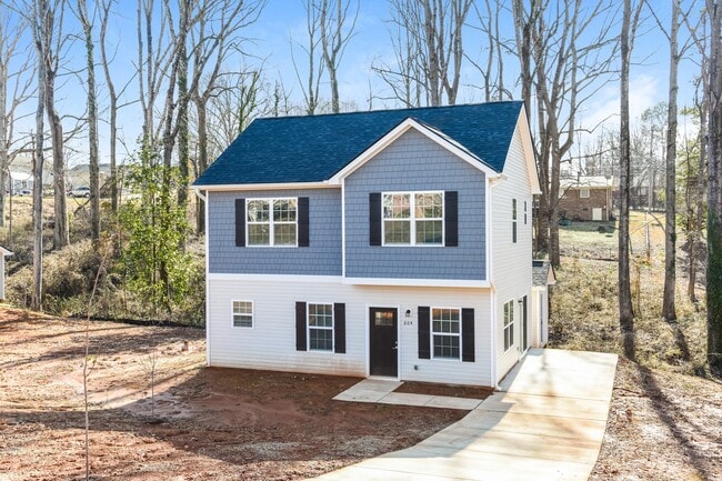 Building Photo - 608 E Texas Ave