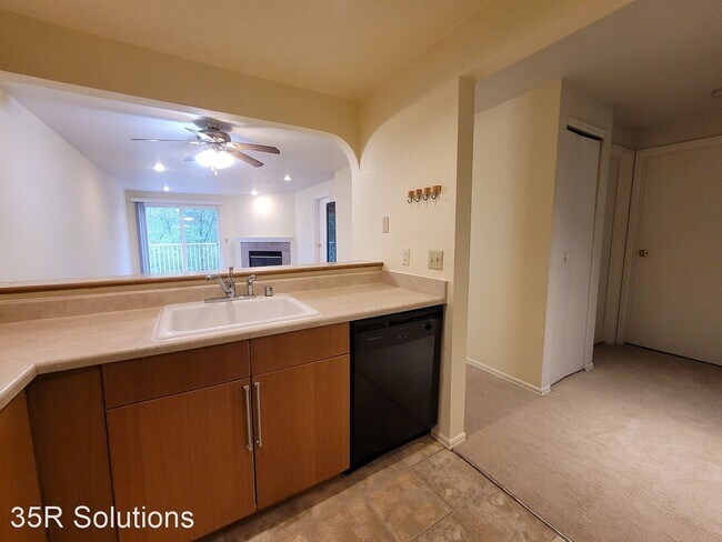 Building Photo - 2 br, 2 bath House - 12760 Ne 10th Pl APT ...