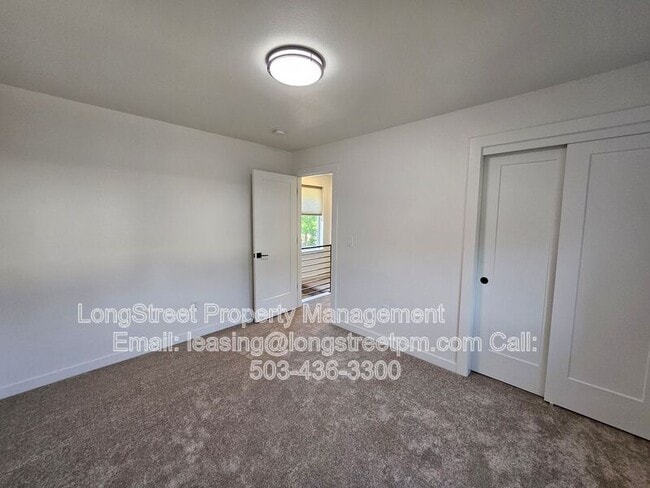 Foto del edificio - 7480 N Oswego Ave