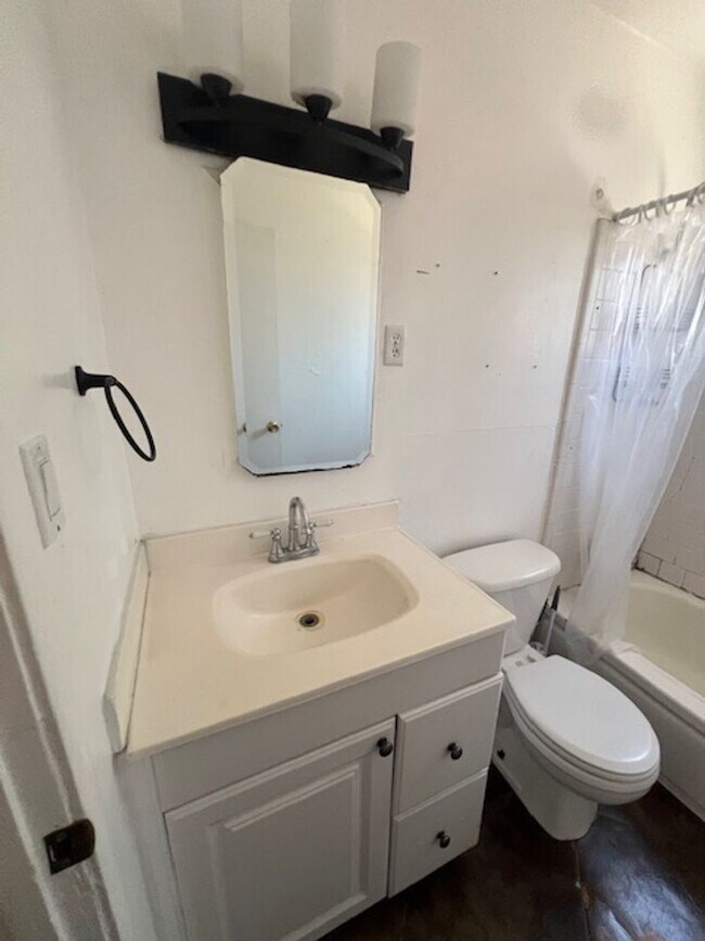 Foto del edificio - 149-151 N Santa Rita St