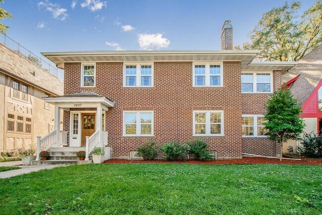 Foto del edificio - 2420 Seabury Ave