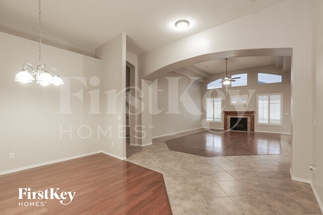 Foto del edificio - 1027 W Samantha Way