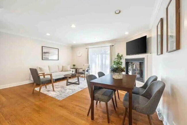Foto del edificio - 408 N Windsor Dr