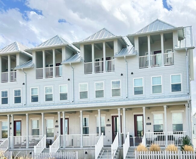 Photo - 4765 Isla Daybreak Rd Townhome