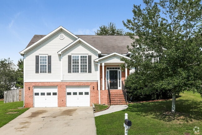 Building Photo - 1530 Bramlett Forest Trail SE