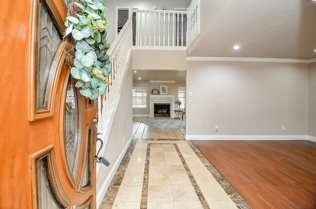 Foto del edificio - 2407 Sugar Mill Dr