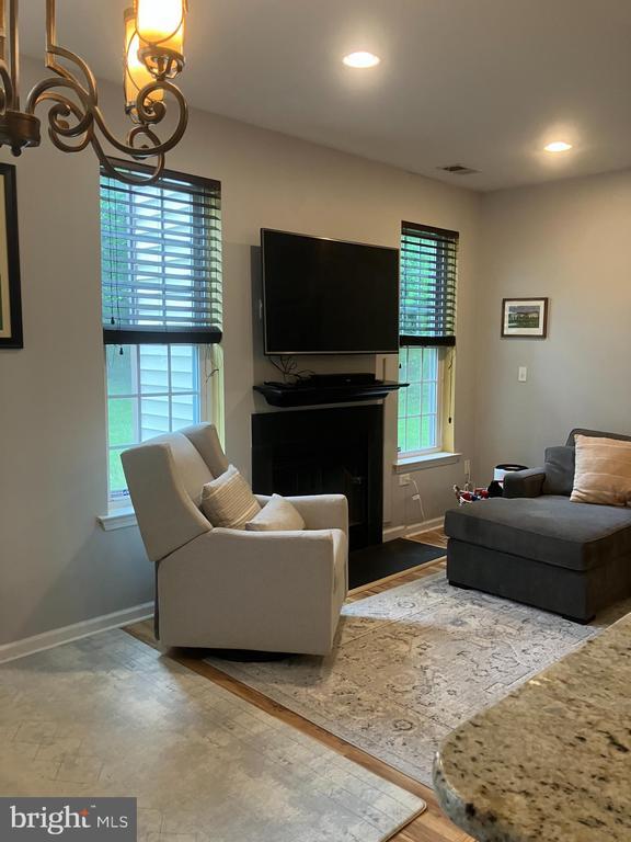 Foto del edificio - 7161 Elm Ct