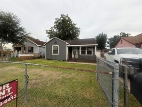 Building Photo - 230 Burress St