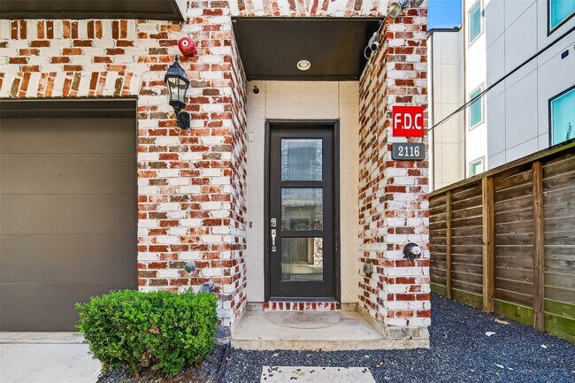 Foto del edificio - 2116 Mason St