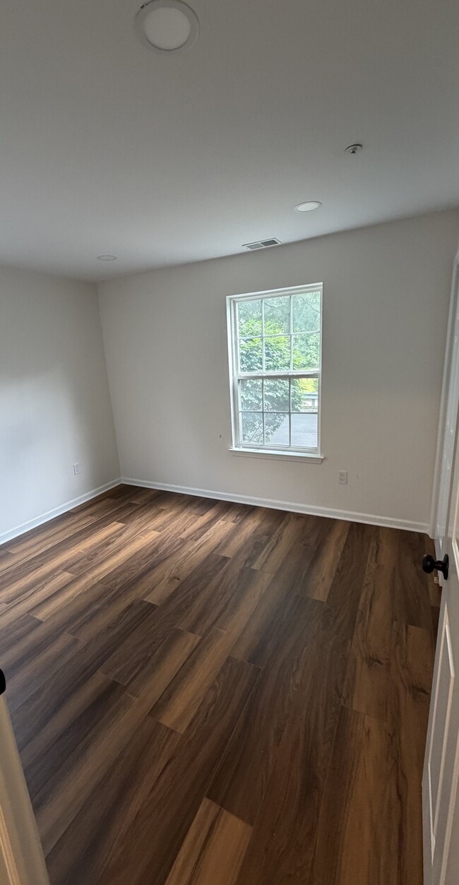 Building Photo - 6001 Tudor Dr