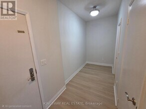 Building Photo - 220 Victoria St