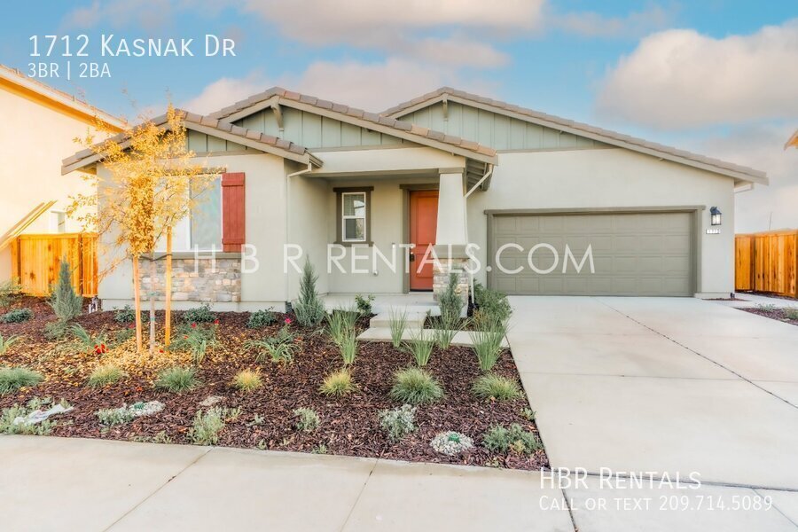 Primary Photo - BRAND NEW CONSTRUCTION: Charming 3-Bed Oas...