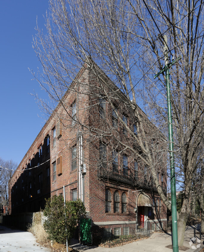 Primary Photo - Raleigh Apartments