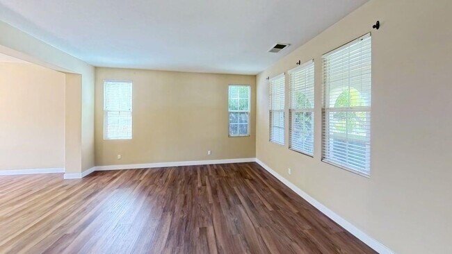 Foto del edificio - Welcome to your next dream home in Corona!