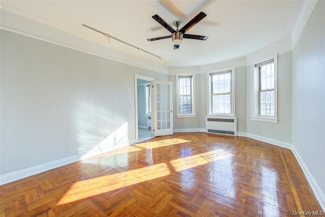 Building Photo - 79-15 35th Ave