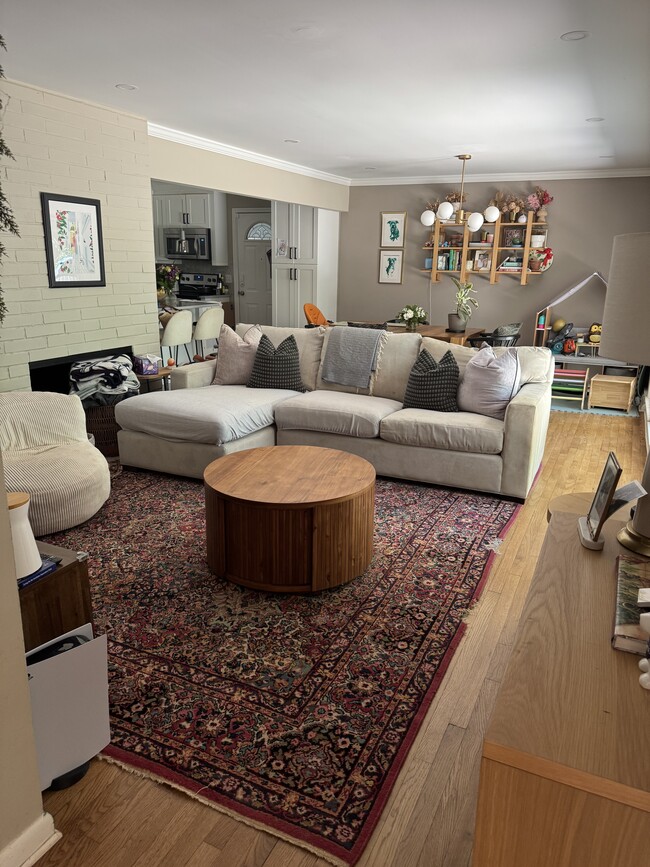 Building Photo - 2332 Tanglewood Cir NE