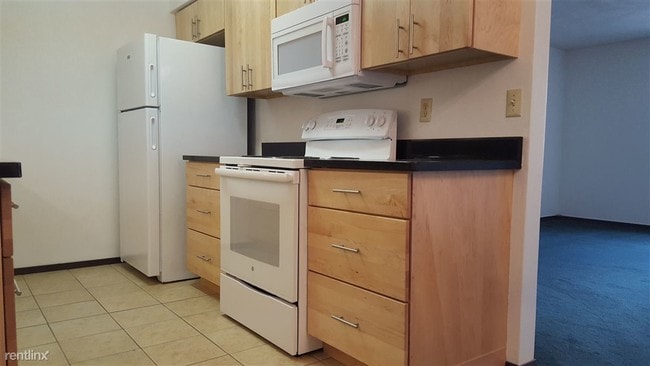 Building Photo - 304 Scout Dr