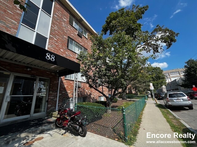 Foto del edificio - 88 Gardner St