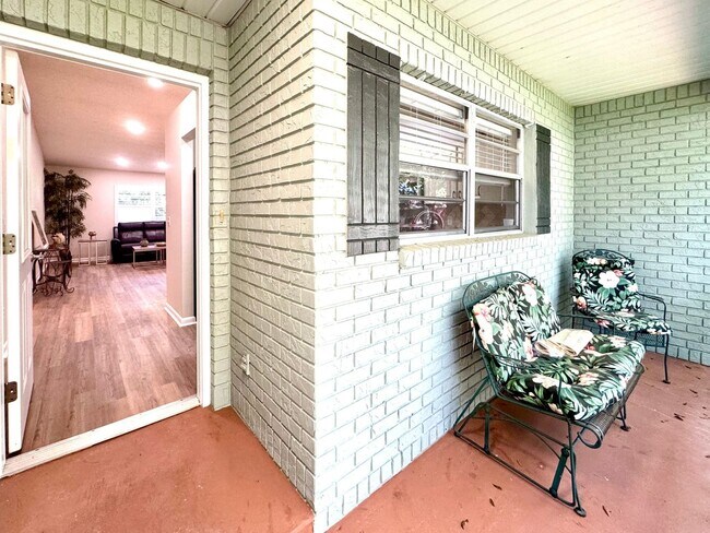 Foto del edificio - Charming 2BR House in Ocala