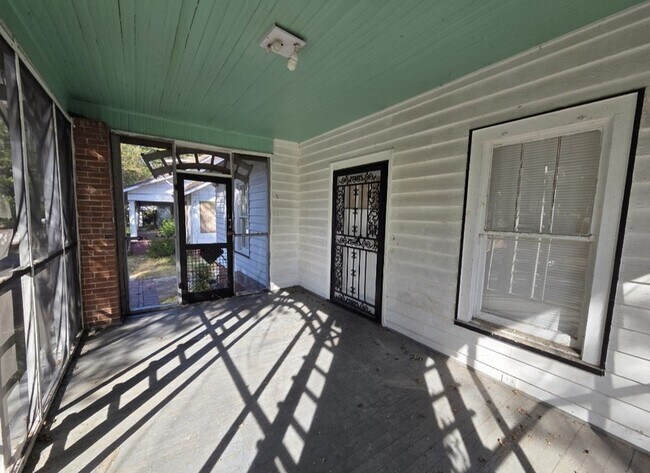 Foto del edificio - 1182 Brentwood Ave