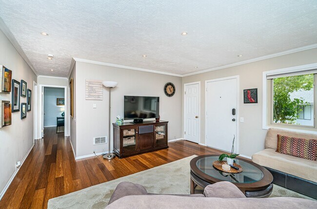 Foto del edificio - Serene Escape in this San Diego Extended-S...