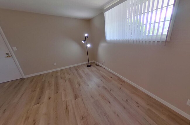 Foto del edificio - 2491 Sycamore Ln
