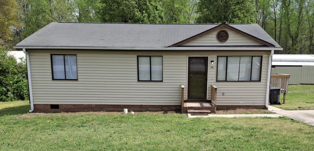 Foto principal - 226 Sunnydale Dr