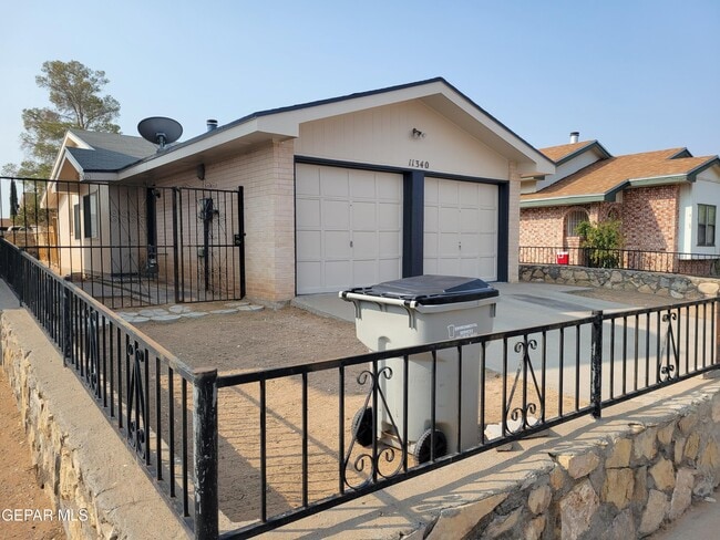 Foto del edificio - 11340 Lake Nasser Dr