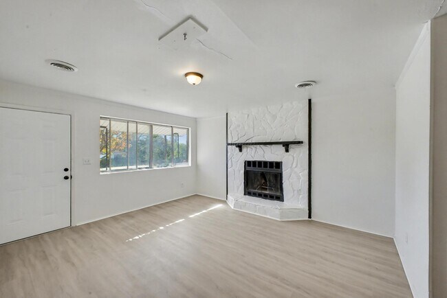 Foto del edificio - 2709 Lumpkin Rd