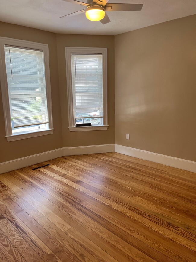 Building Photo - 36 Termine Ave