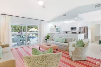 Building Photo - 2473 NW Everglades Blvd
