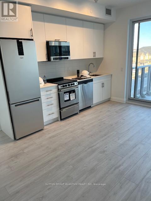 Photo du bâtiment - 412-412 Silver Maple Rd
