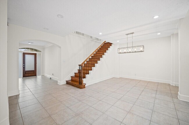 Foto del edificio - 14227 Flower Creek Ln