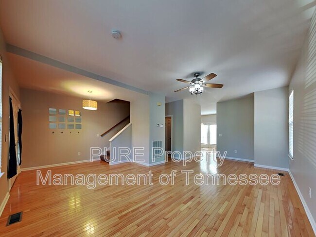 Building Photo - 824 Crescent Hill Rd