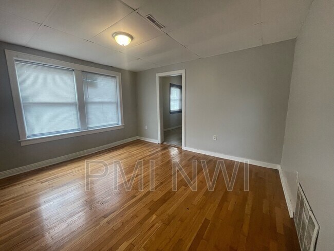 Foto del edificio - 672 Connecticut St