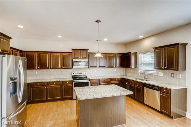 Foto del edificio - 5 br, 4 bath House - 114 Garden Gate Pkwy ...