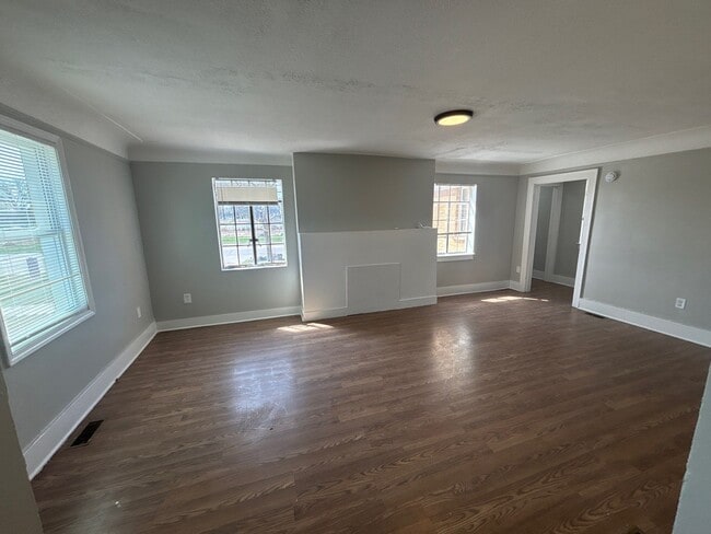 Foto del edificio - 15065 Gilchrist St