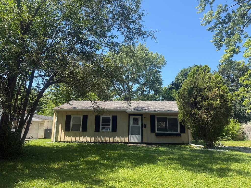 Photo - 3932 Bennett Dr (Indianapolis, IN)