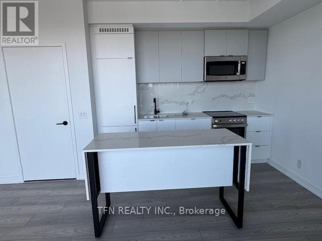 Building Photo - 285 Dufferin St