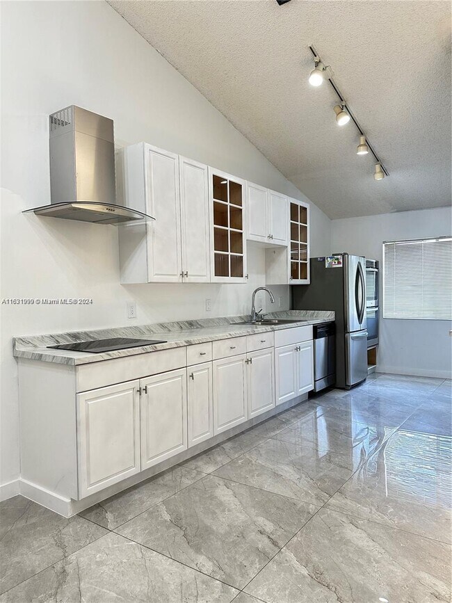 Foto del edificio - 5587 N Park Rd