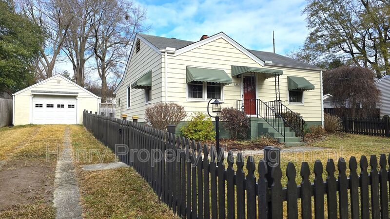Photo - 309 Webster St