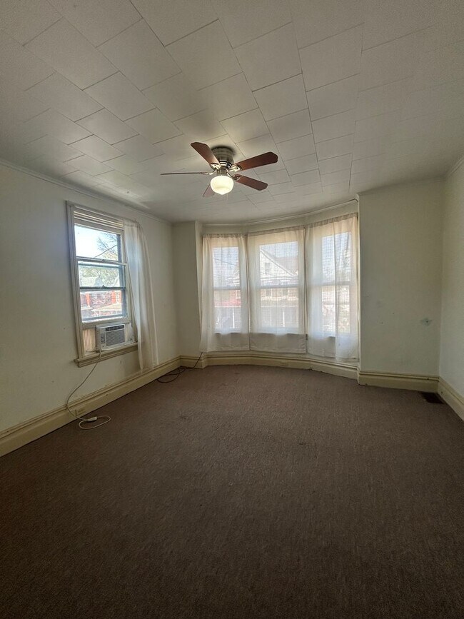 Foto del edificio - 7 Hummel Ave