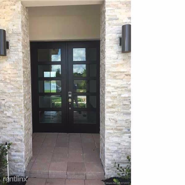 Building Photo - 8004 NW 154th St