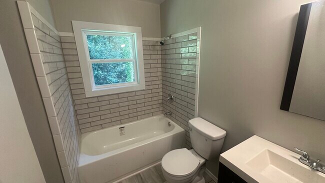 Foto del edificio - 2071 W Flat Shoals Ter