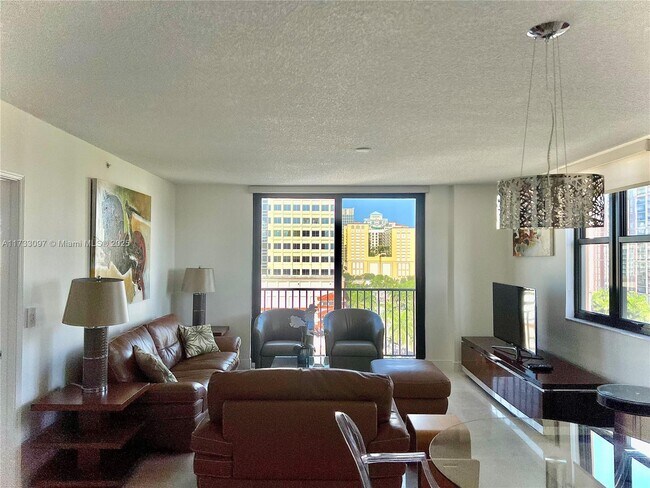 Foto del edificio - 651 Okeechobee Blvd