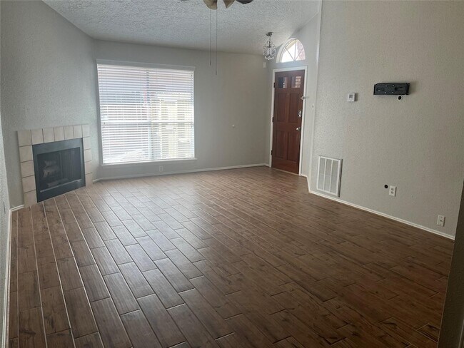 Building Photo - 2411 War Admiral Dr
